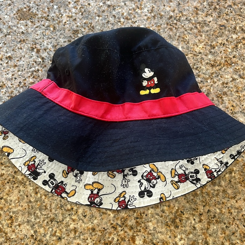 Mickey Reversible Hat - Picture 2 of 4